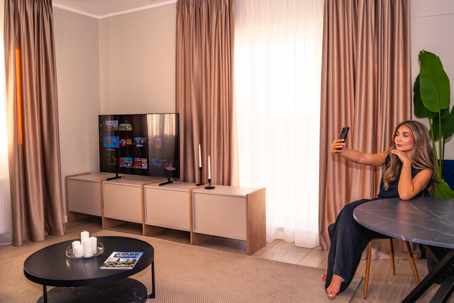 Ambiția tinerilor de a accede mai repede la un stil de viață independent. Primul apartament, primul pas spre libertate